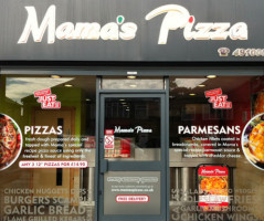 Mama's Pizza inside