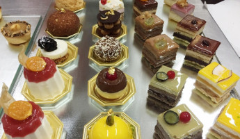 Pasticceria Di Costanzo food