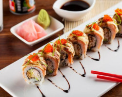 Sushi 4 U food