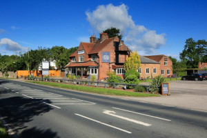 The George Carvery outside