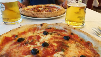 Pizzeria Nuova Corona food