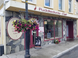 Puddleducks Cafe outside