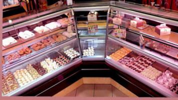 Pasticceria Gelateria Merlini food