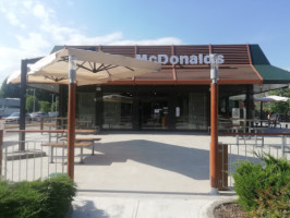 Mcdonald's outside