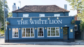 The White Lion outside
