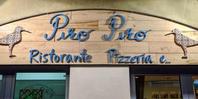 Pizzeria Piro Piro food
