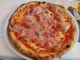 Albergo Riviera -pizzeria food