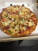 Zizza Pizza food