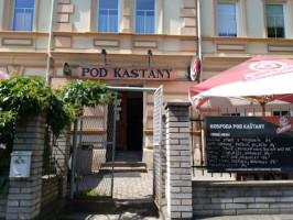 Hospoda Pod Kaštany inside