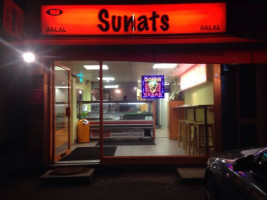 Sunats Kebabs outside