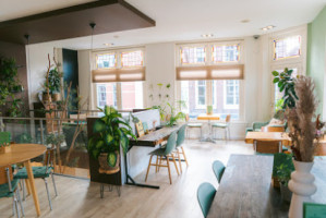 Cafe De Vestibule Alkmaar inside