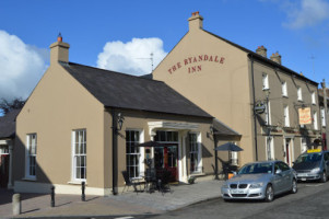 The Ryandale Inn outside