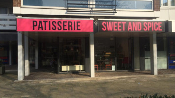 Patisserie Sweet And Spice outside