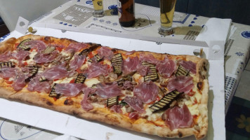 Pizzeria E Simpatia food