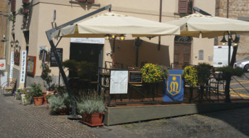 Ristoria Dei Monaldeschi outside