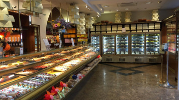 Pasticceria Cristiani inside