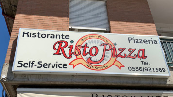 Risto Pizza inside