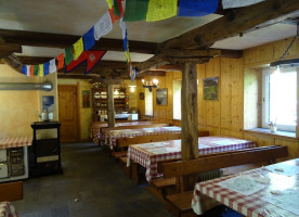 Rifugio Bezzi inside