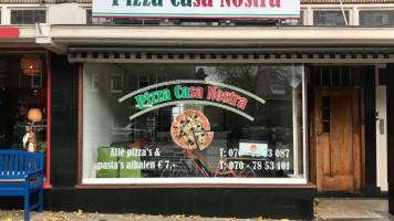 Pizza Casa Nostra outside
