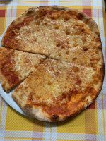 Pizzeria La Civetta Di Villani Matteo food