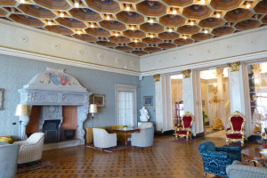 Grand Villa Serbelloni Terrace inside