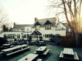 The Three Horseshoes Inn inside