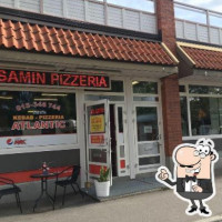 Samin Pizzeria outside