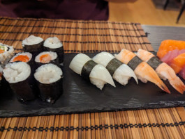 Gola Sushi food