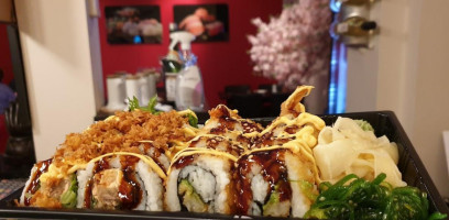 Ori Sushi Wok inside