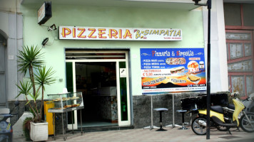 Pizzeria E Simpatia inside