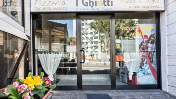 Pizzeria I Ghiotti outside