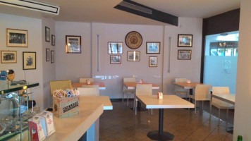 Cafe Del Portico food