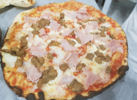 Pizzeria L' Officina Della Ristorazione food