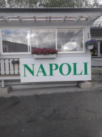 Rosa Napoli outside