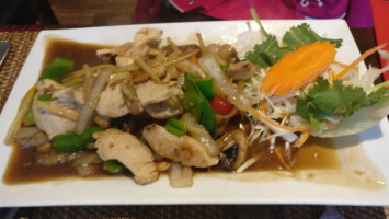 Thai Sunshine food