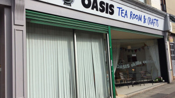 Oasis Tea Room Crafts outside