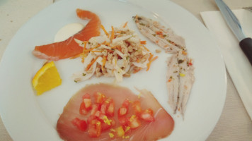Chaler Ristorantino Saari Beach food