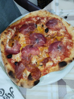 L'oasi Pizzeria food