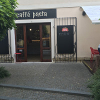 Caffé Pasta outside