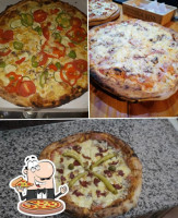 Pizzeria Riva food