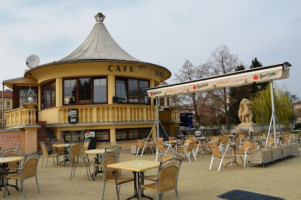 Altánek Coctail Café inside