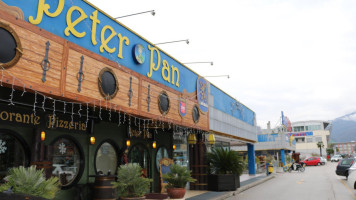 Pizzeria Peter Pan outside