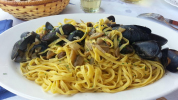 Il Delfino food