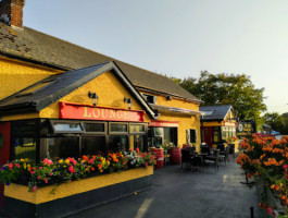 Mary Barry's Restaurant outside
