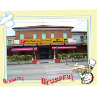 Pizzeria Brusarul outside