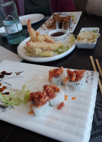 Sushi Colico food