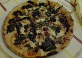 Pizzeria Mariposa food