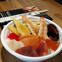 Shimai Sushi Box food