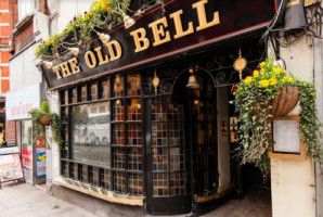 The Old Bell Tavern outside