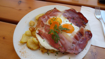 Rifugio Vallandro food